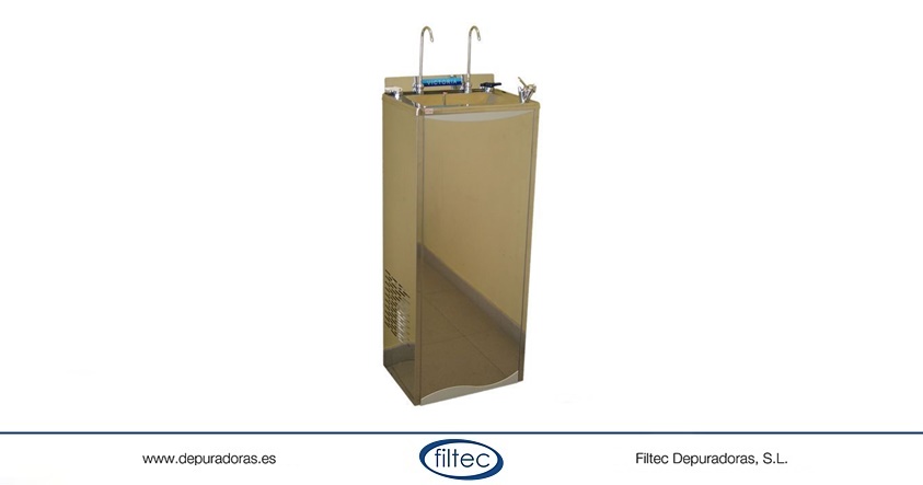 Fuente refrigeradora con &oacute;smosis inversa